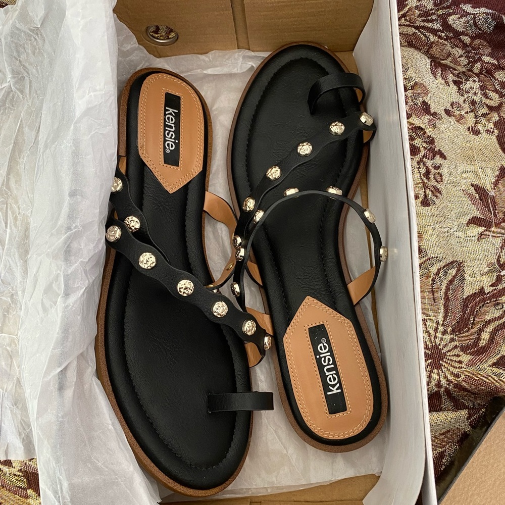 Kensie Sandals